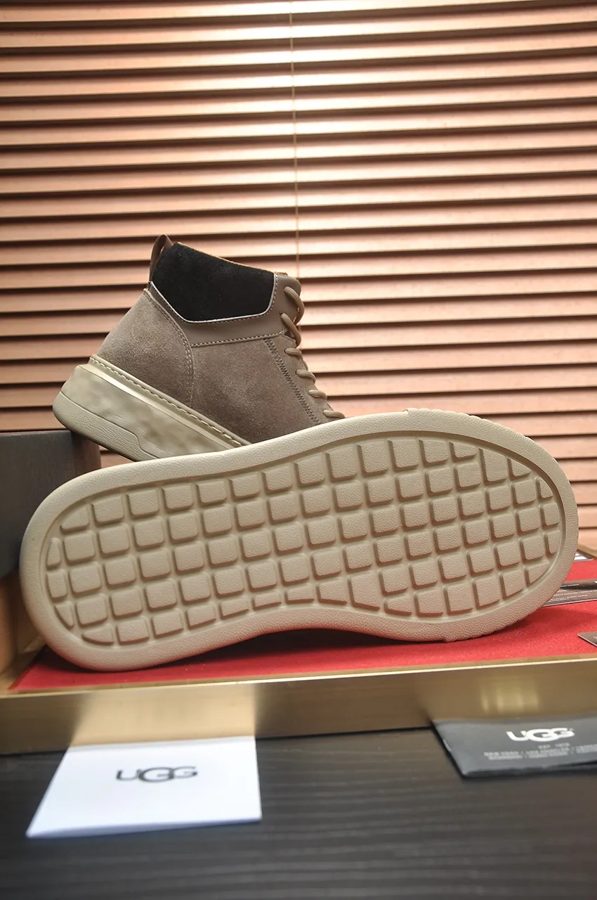 Men's shoes 💰640💶 [UGG] (full wool lining) top-end high-quality fur-in-one warm snow boots from Australia's warm luxury brand men's shoes, UGG-5877 official website synchronized, made of imported cowhide, carefully sewn...Imported rubber foam outsole (comfortable, soft, wear-resistant) The quality is really great...Exquisite workmanship, you can't put it down at first sight, available in sizes 39-44